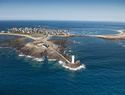Vue aérienne de l'île de Sein - Job Nicolas