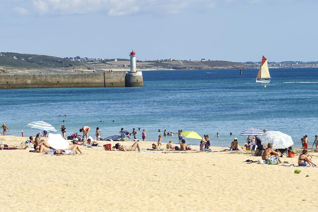 Plage de Trescadec, face à l'hôtel - Le Gal Yannick