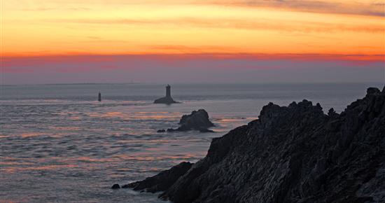 Coucher de soleil sur la Pointe du Raz, Ouest Cornouaille - Guilliams Laurent