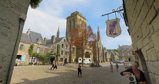 Locronan, Petite Cité de Caractère du Finistère - Torcet Pierre