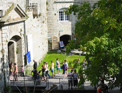Cité d'art, l'entrée de la ville close - Le Gal Yannick