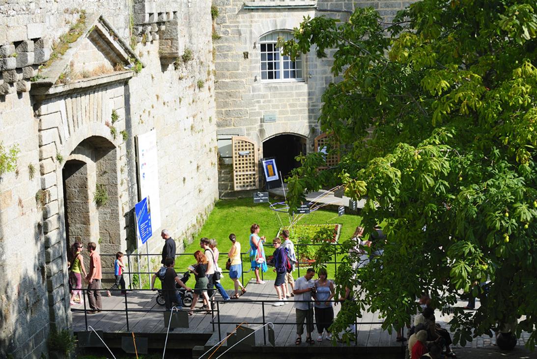 Cité d'art, l'entrée de la ville close - Le Gal Yannick